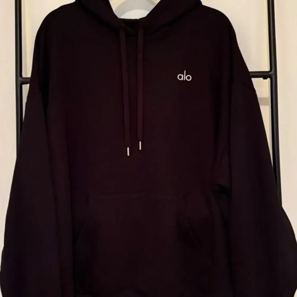 Alo Yoga Accolade Hoodie in Black